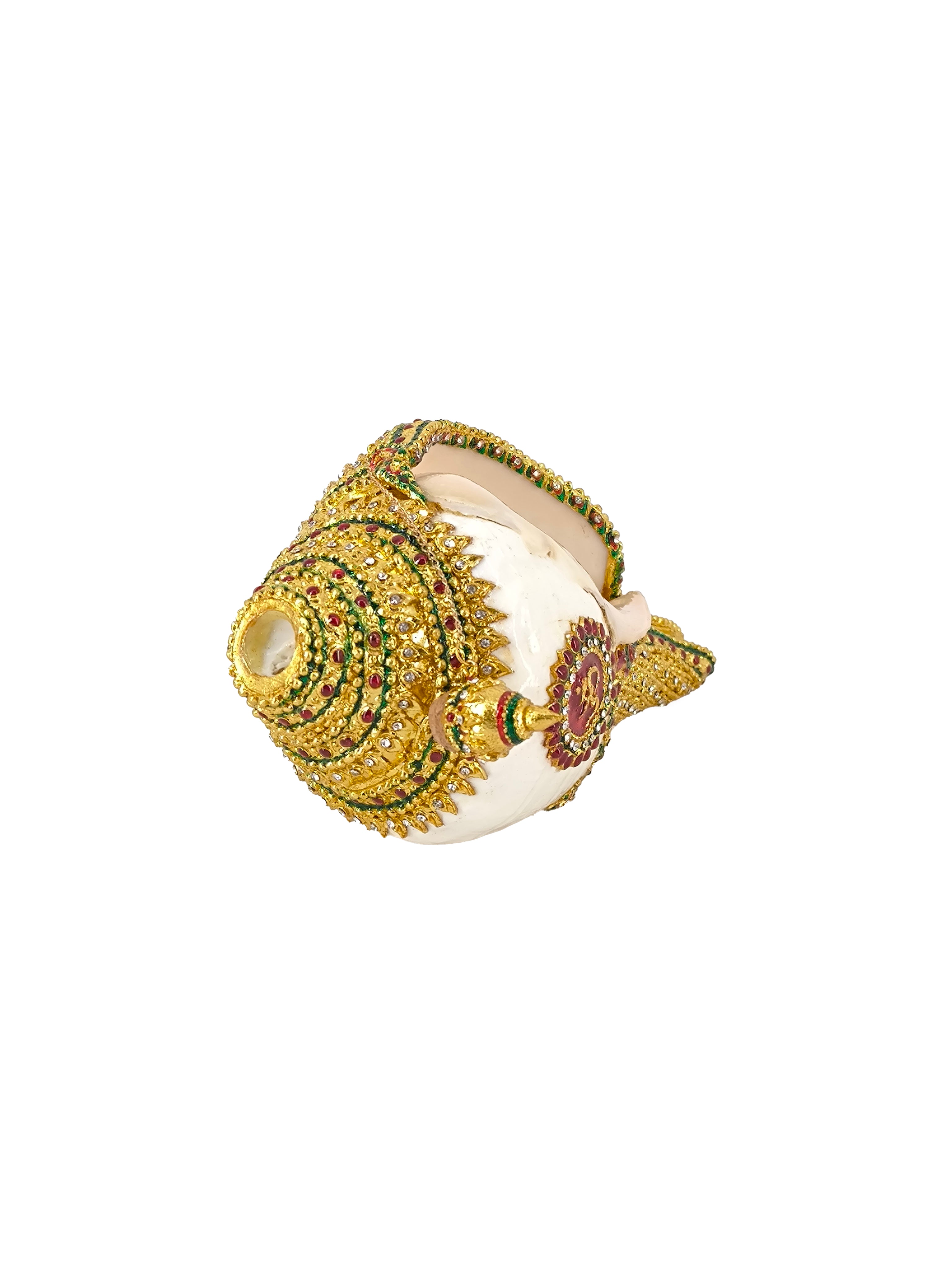 Conch shell decorated with synthetic diamonds and real gold.